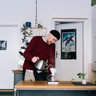 Arno Auer, Inhaber des V17 und der Kaffeerösterei Wood Grouse Coffee